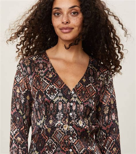Odd Molly – Wild Paisley.